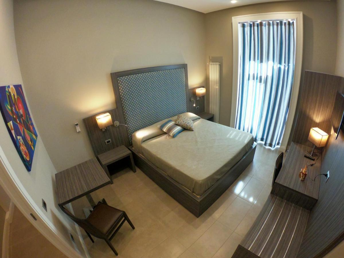 Bed & Breakfast Ausonia Naples